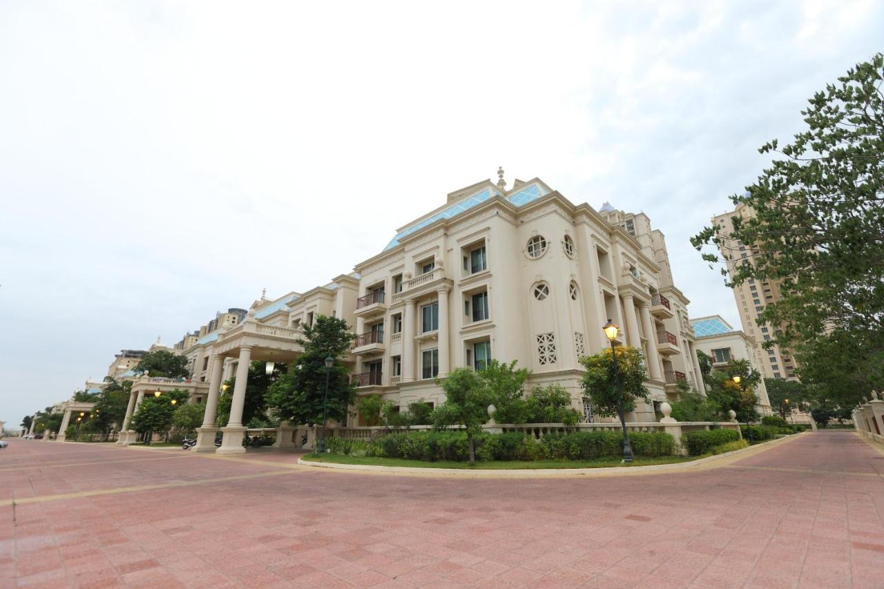 Hotel Oyo 6954 The Lawns Oragadam Exterior foto